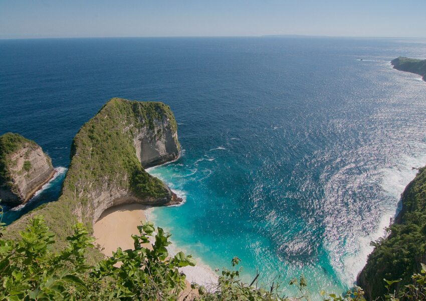 Nusa Penida beach indonesia