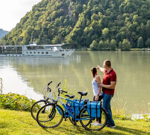 Fietsen en varen over de Donau!